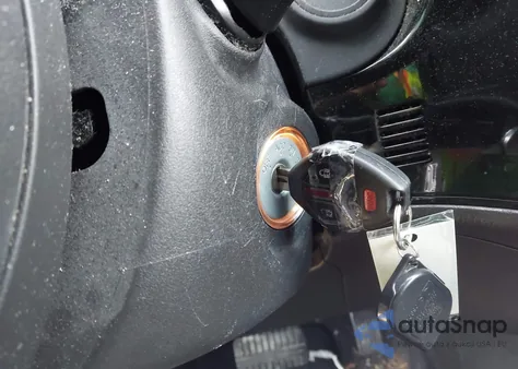 2014 Mitsubishi Outlander Es z USA, uszkodzony, nr VIN JA4AD2A35EZ006595